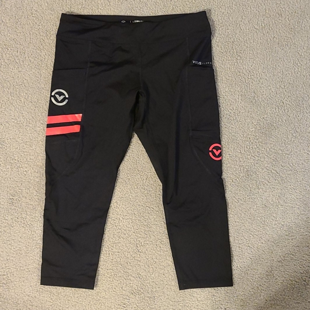 Virus crop pants